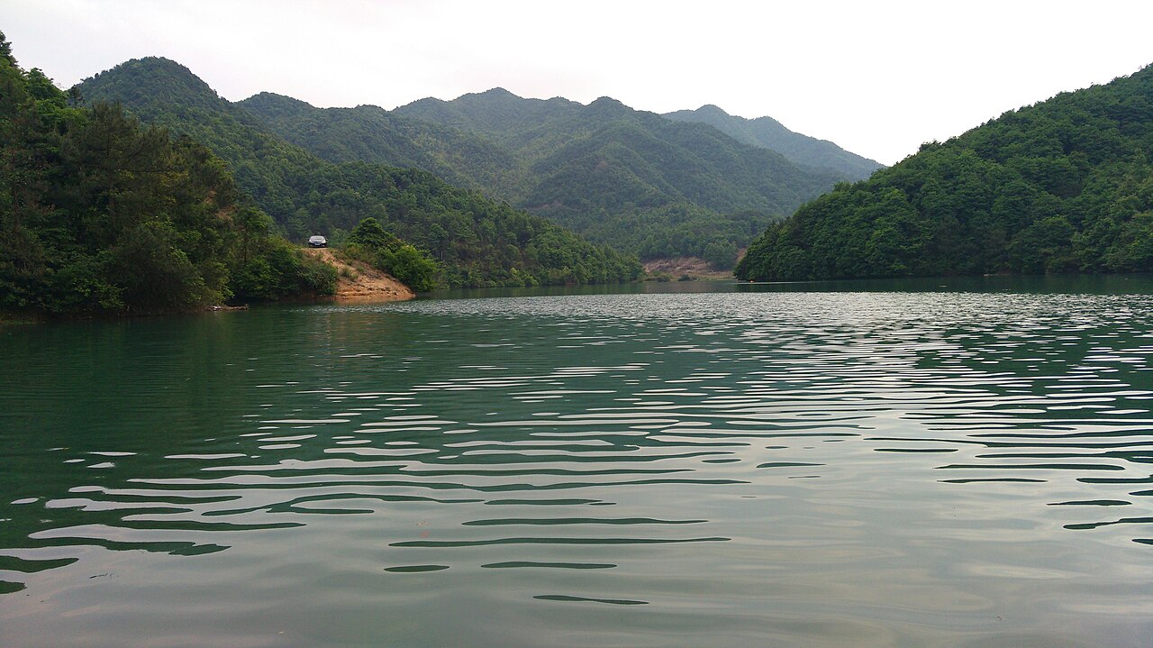 上青古道山谷水库