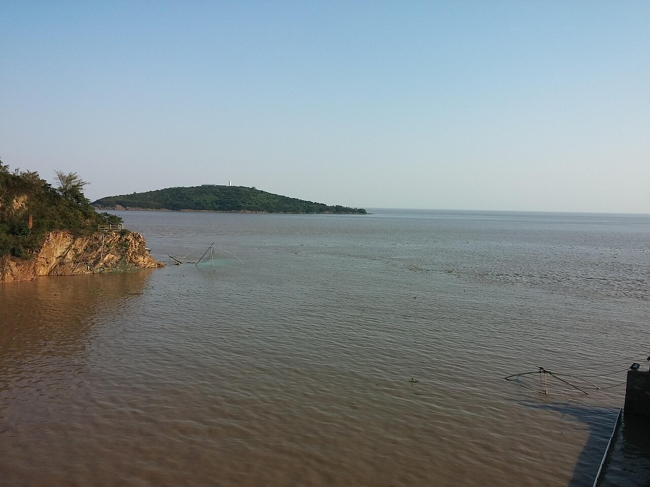 南北湖湖面与山岛