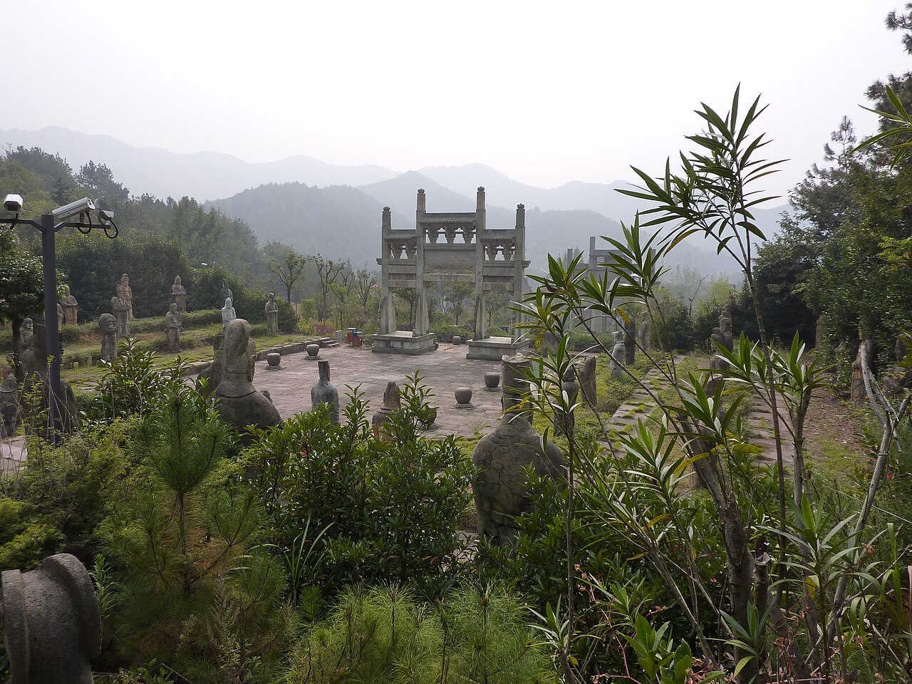 东钱湖南宋石刻公园山景