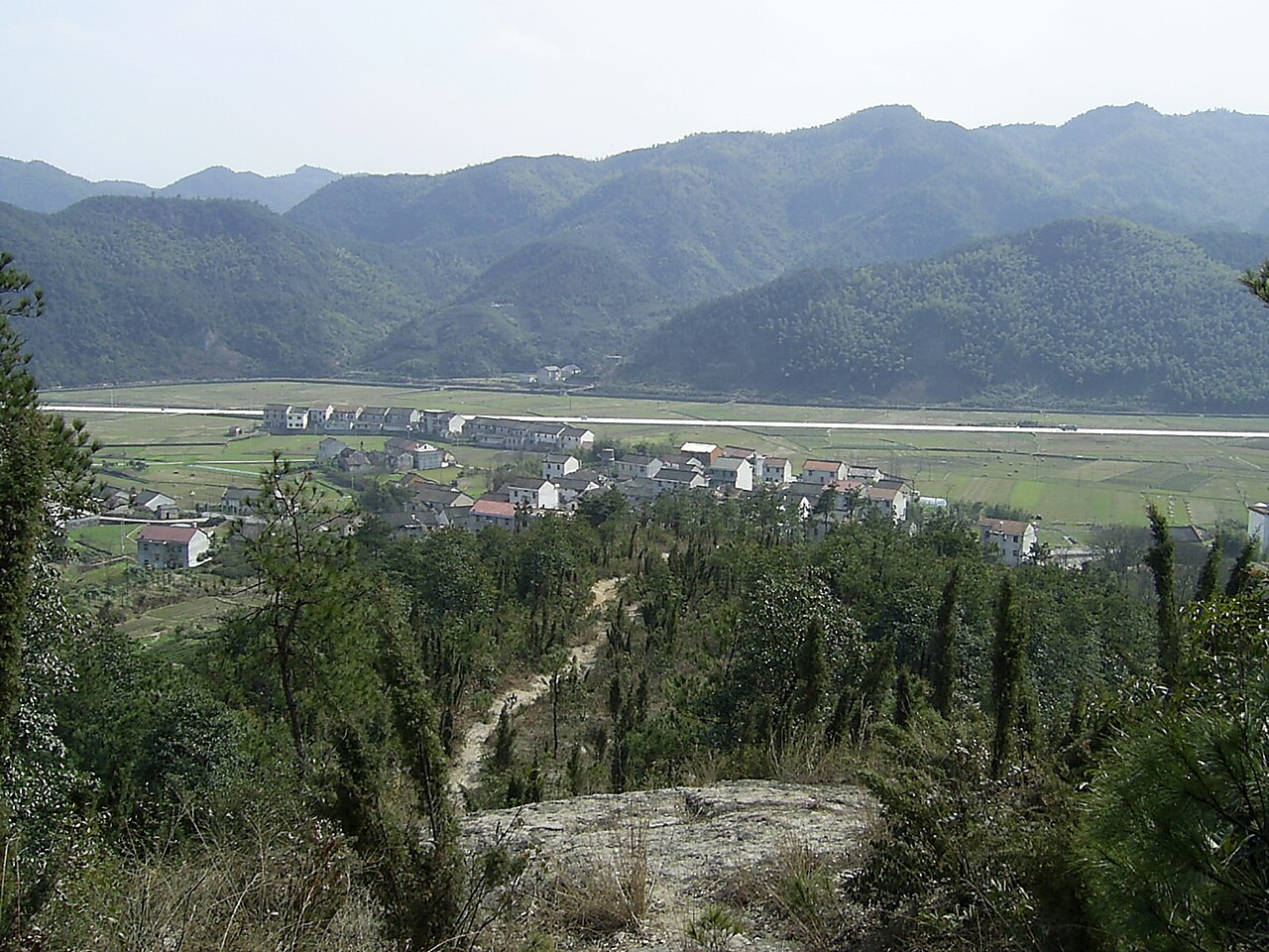 月华山周边柯桥山野远眺