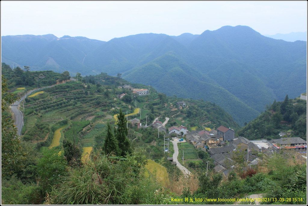 覆卮山山村盘山路