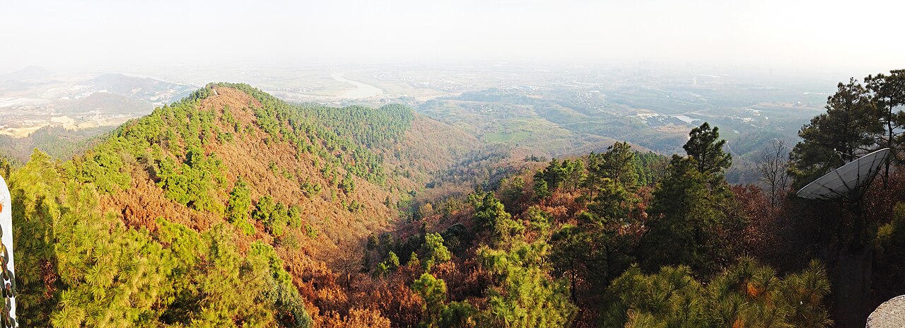 敬亭山净峰山顶南望